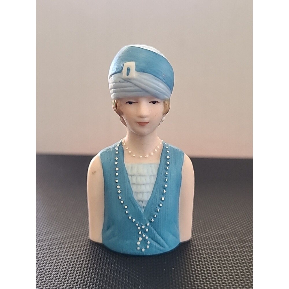 AVON 1983 CIRCA 1927 PORCELAIN MINIATURE LADY"S BUST FIGURINE  1 1/2 "